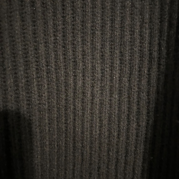 Everlane The Oversized Crew in Luxe Merino Black Base - Size M - Picture 5 of 5